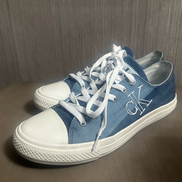 Calvin Klein Women's Erin Logo Sneakers - Picture 3 of 10
